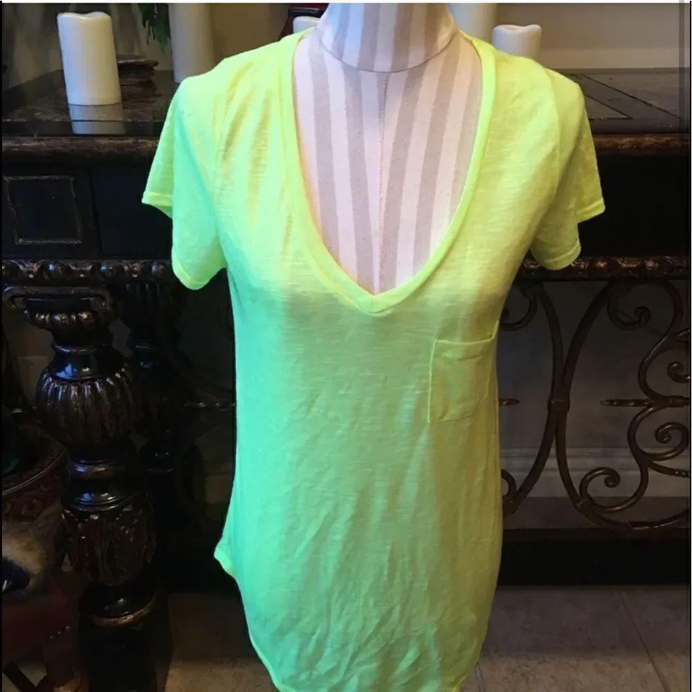 BOZZOLO V Neck Tee!